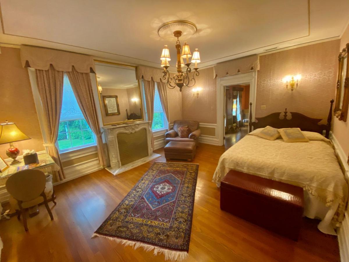 The Melange Inn Hendersonville Exterior photo