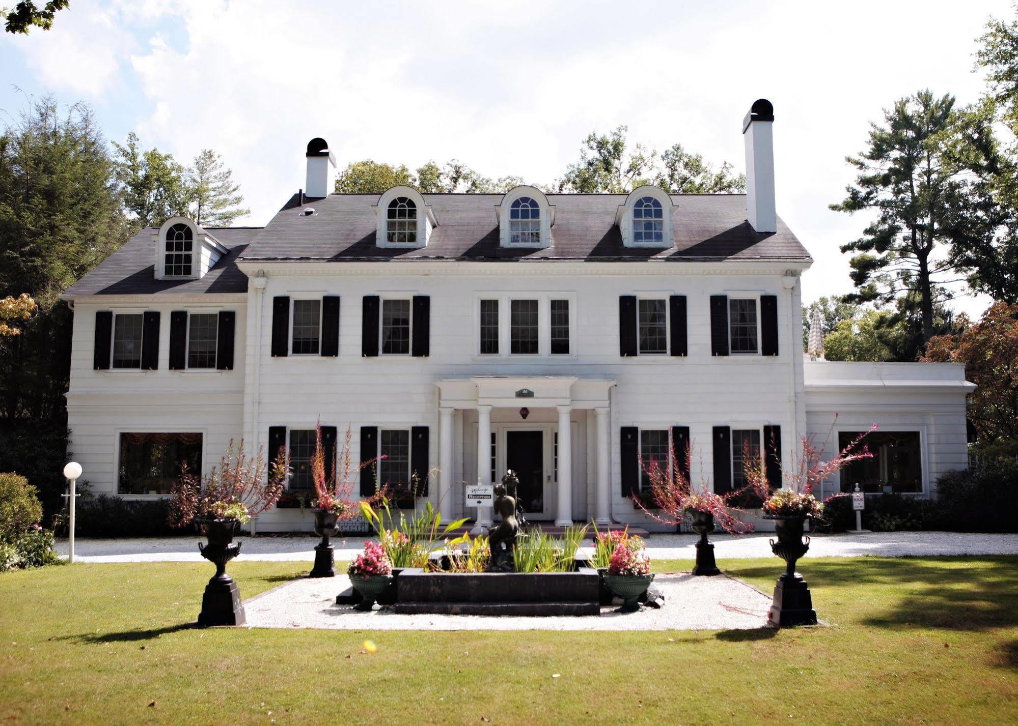 The Melange Inn Hendersonville Exterior photo