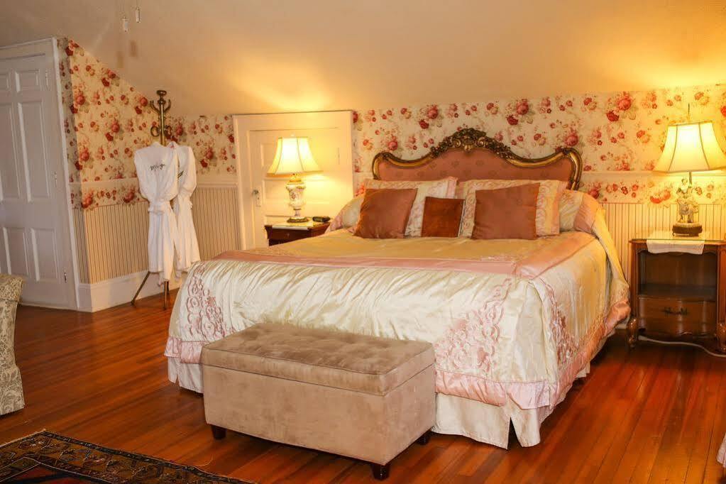 The Melange Inn Hendersonville Exterior photo